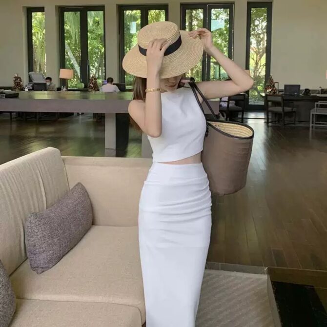 Chic Goddess-Inspired Summer Set – Sleeveless Top & Skirt Two-Piece Fashion Set for Women - 图片 4
