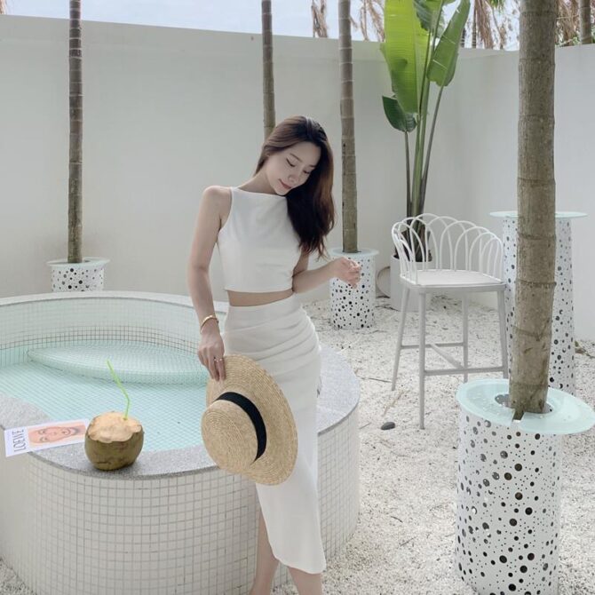 Chic Goddess-Inspired Summer Set – Sleeveless Top & Skirt Two-Piece Fashion Set for Women - 图片 6