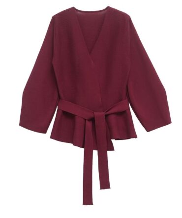 Knitted cardigan with lace-on waist