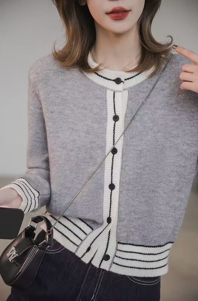 Contrasting round-neck knitted cardigan - 图片 4
