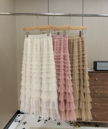 Mesh layered cake skirt