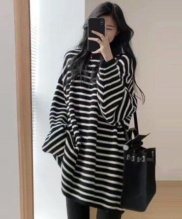 Striped long knitwear