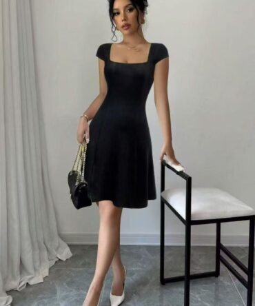 Black square-necked short-sleeved dress