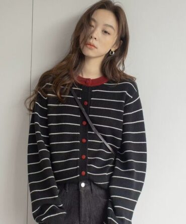 Contrasting striped knitted cardigan