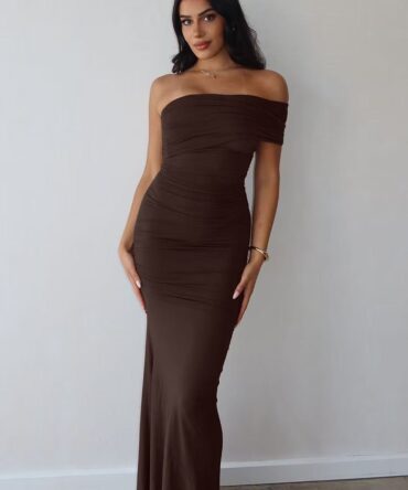 One-shoulder pleated dress skirt