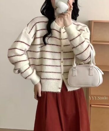 Round-neck striped knitted cardigan