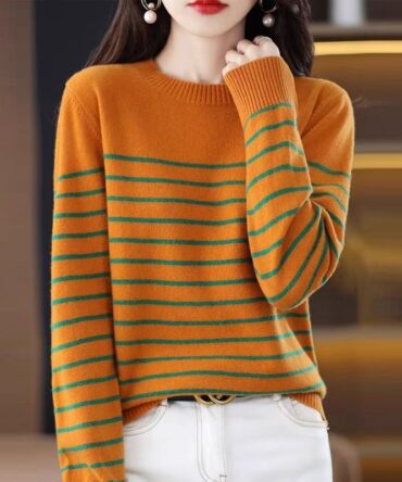 Round-neck striped knitwear