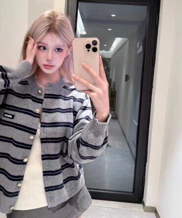 Striped round-neck knitted cardigan