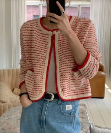 Round-neck knitted cardigan with contrasting edge