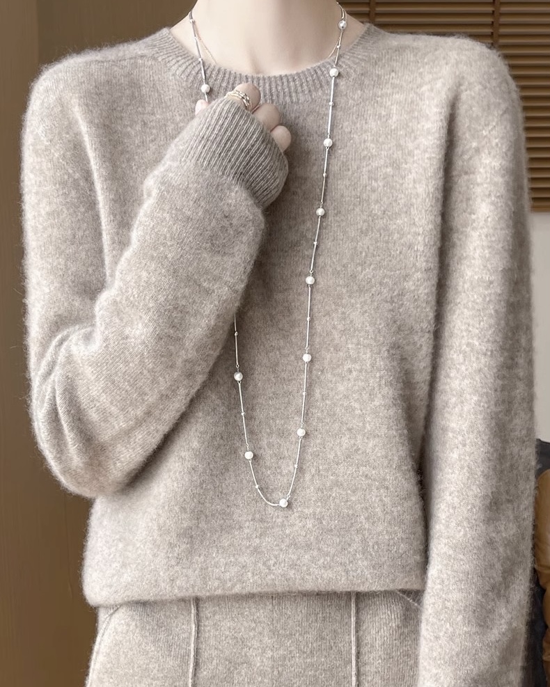 Round-neck short knitwear