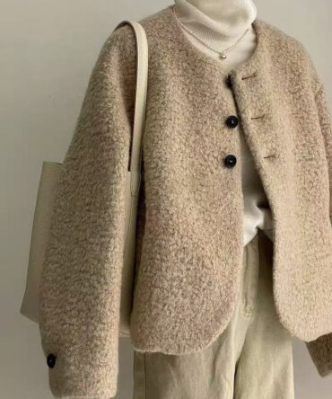 Round-neck plush jacket
