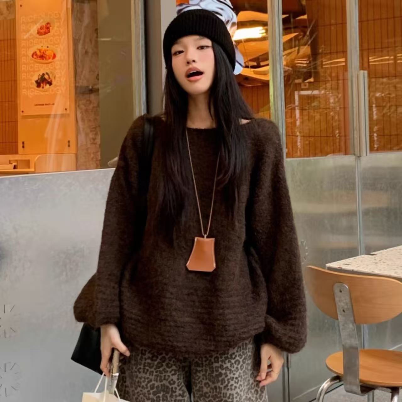 Loose knitwear with off-the-shoulder - 图片 4